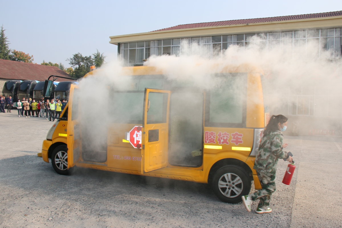 常德市湘北汽車運(yùn)輸有限公司,常德包車客運(yùn),常德旅游服務(wù),校車服務(wù)