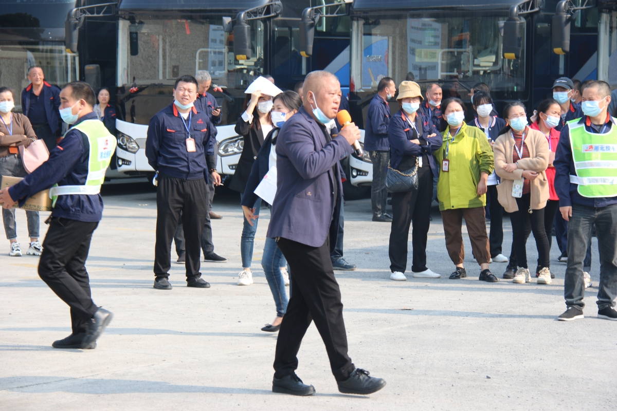 常德市湘北汽車運(yùn)輸有限公司,常德包車客運(yùn),常德旅游服務(wù),校車服務(wù)